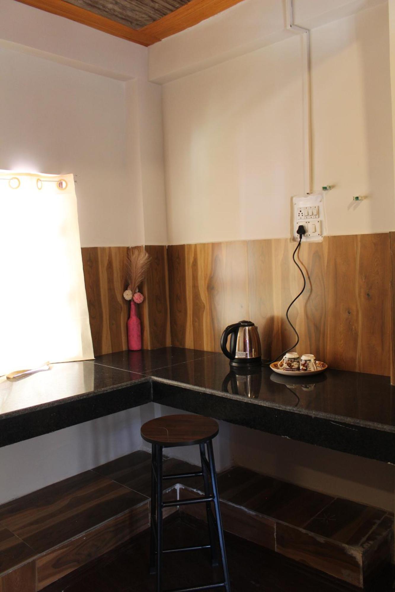 Kyelang Times Hostel Room photo