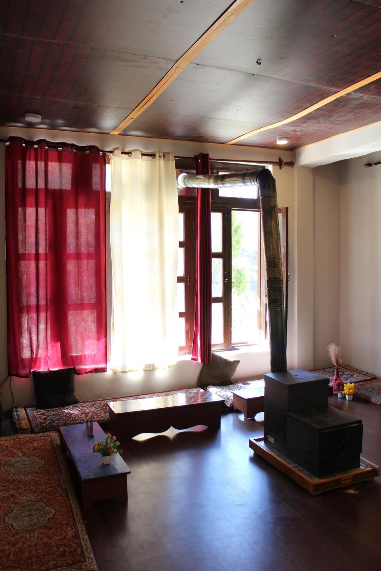 Kyelang Times Hostel Exterior photo